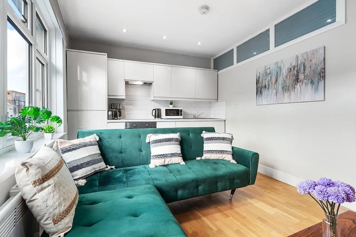 London Elite Flat With Parking Apartment United Kingdom